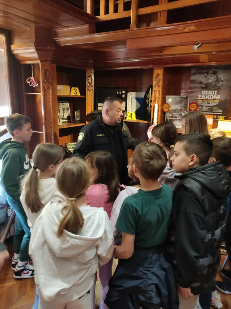 70d97c57-df63-4ca6-9e77-255a7f350e10